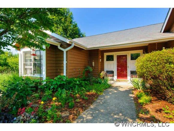 4 Laurel Place Drive