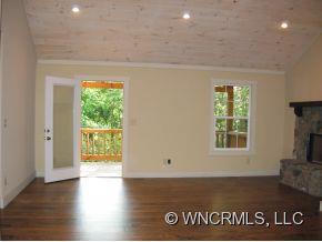 64 Steve's Way - Photo 4