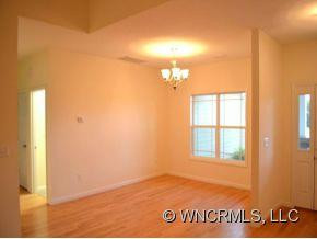89 WEAVER VILLAGE WAY - Photo 4