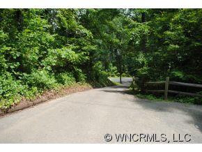 71 Hemlock Street - Photo 2