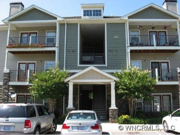 600 VISTA LAKE DRIVE UNIT 107