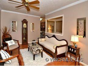 188 MOUNTAIN VALLEY DRIVE - Photo 3