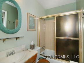 916 TOXAWAY CIRCLE - Photo 18