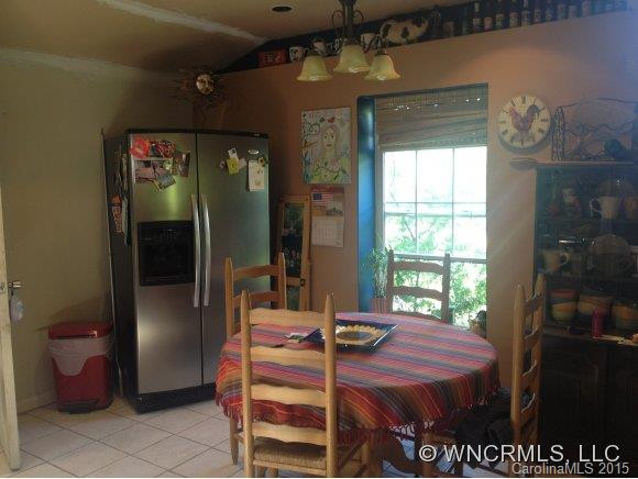 34 Parkwood Avenue - Photo 8