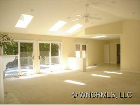 409 Claremont Drive - Photo 7
