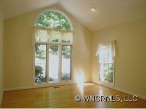 409 Claremont Drive - Photo 8