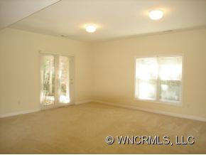 409 Claremont Drive - Photo 9