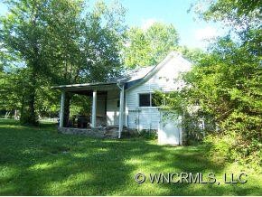 213 Spring Street - Photo 3