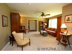 74 Oakwood Drive - Photo 6