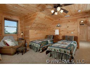 33 CORLIN DRIVE - Photo 11