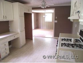 703 Blythe Street - Photo 5