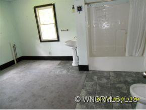 1511 High Street - Photo 2