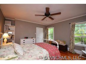 16 Cullowhee - Photo 15