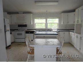 1035 Sprinkle Creek Rd - Photo 2