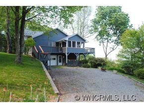 220 Meadows Road - Photo 2