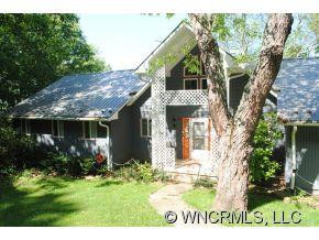 220 Meadows Road - Photo 4