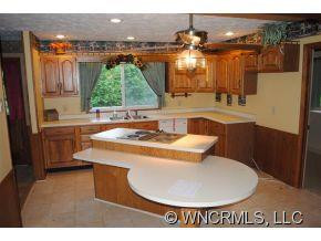 220 Meadows Road - Photo 10