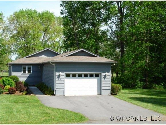 57 Southern Fairway Court
