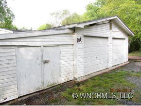48 Armstrong - Photo 2