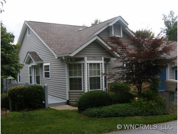 870 South Park Place