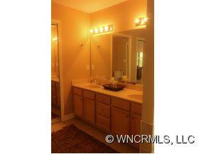 8 AZALEA TERRACE - Photo 10