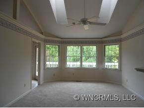 1013 Saddlebrook Drive - Photo 3