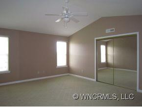 1902 Hyde Park Drive - Photo 12