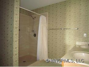1902 Hyde Park Drive - Photo 14