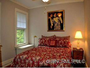 16 CHILES AVENUE - Photo 12