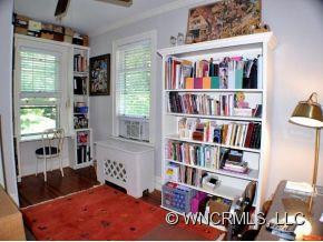 16 CHILES AVENUE - Photo 15