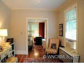 16 CHILES AVENUE - Photo 16