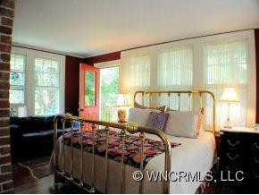 16 CHILES AVENUE - Photo 17
