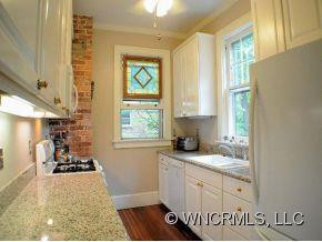 16 CHILES AVENUE - Photo 8
