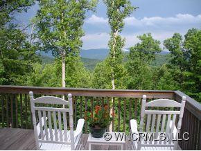 305 Jennifer Lane - Photo 2