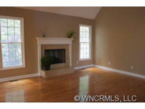 305 Jennifer Lane - Photo 10