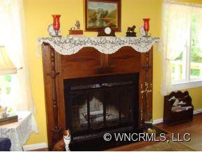 296 Spring Valley Drive - Photo 2