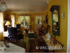 296 Spring Valley Drive - Photo 3