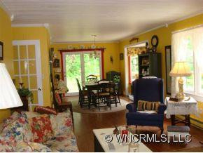 296 Spring Valley Drive - Photo 4