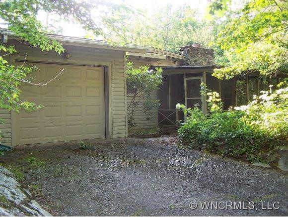 621 Rhododendron Ave.