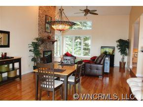 940 Sunlight Ridge Dr - Photo 4