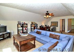 99 STEPPING STONE LANE - Photo 11