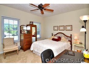99 STEPPING STONE LANE - Photo 8