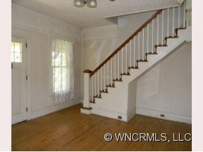 110 SKYLAND TERRACE - Photo 4
