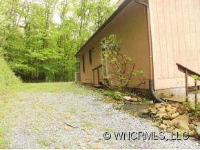 300 Hanging Rock Rd - Photo 2