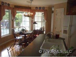 329 REGAL KNOLLS DR - Photo 13