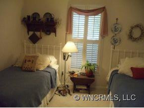 329 REGAL KNOLLS DR - Photo 16