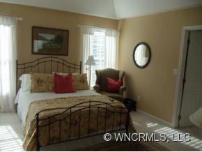 329 REGAL KNOLLS DR - Photo 3