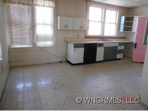 613 4th Ave W - Photo 4