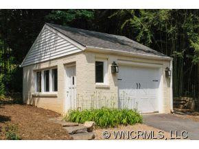 327 Sycamore Drive - Photo 2