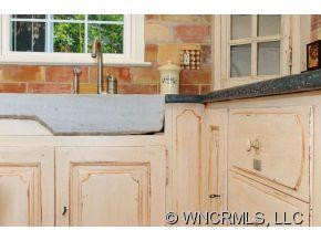 327 Sycamore Drive - Photo 16
